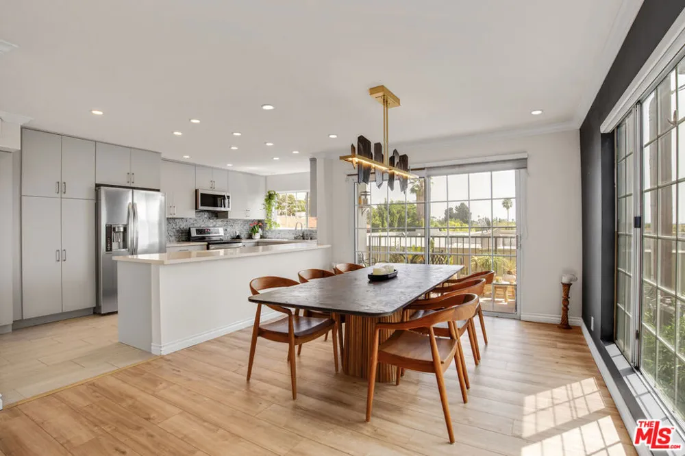 8490 Fountain Avenue #203 West Hollywood, CA 90069