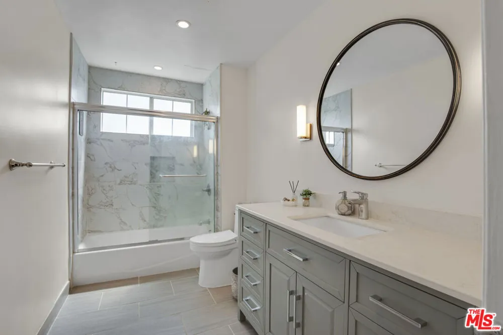 8490 Fountain Avenue #203 West Hollywood, CA 90069