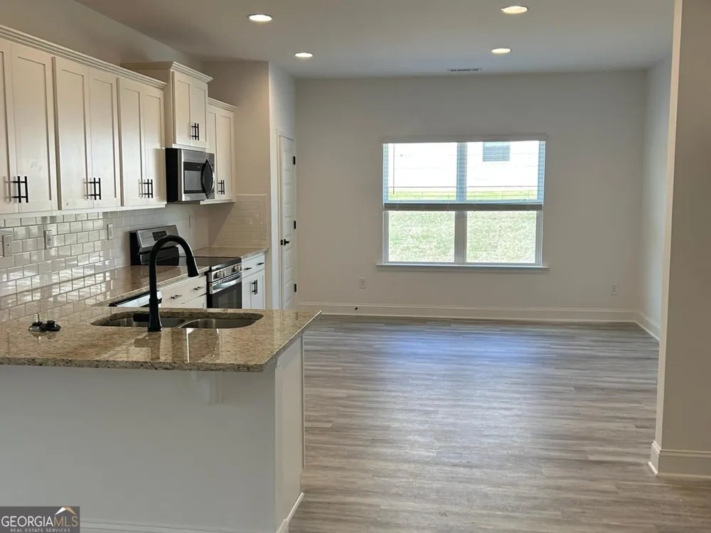 1037 Holliday Pass Griffin, GA 30223