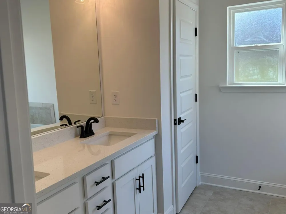 1037 Holliday Pass Griffin, GA 30223