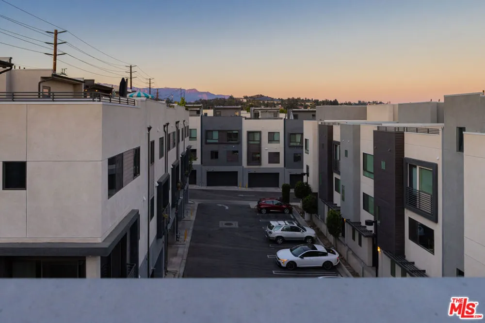 1557 Verbena Way Los Angeles, CA 90041