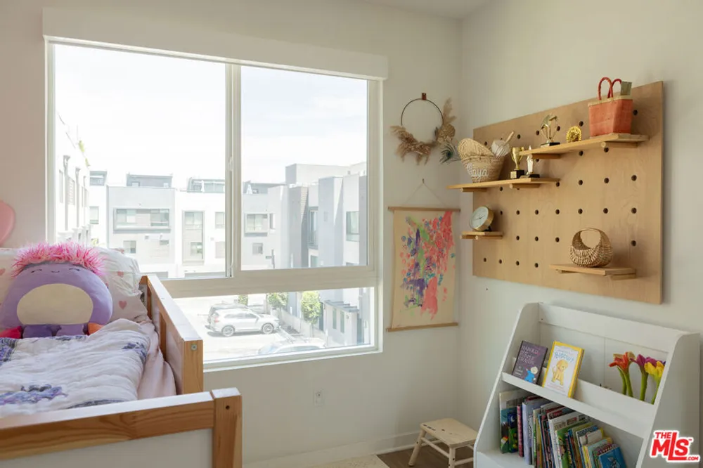 1557 Verbena Way Los Angeles, CA 90041