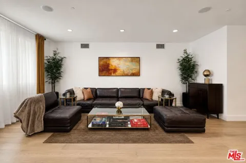 1304 Roxbury Drive #202