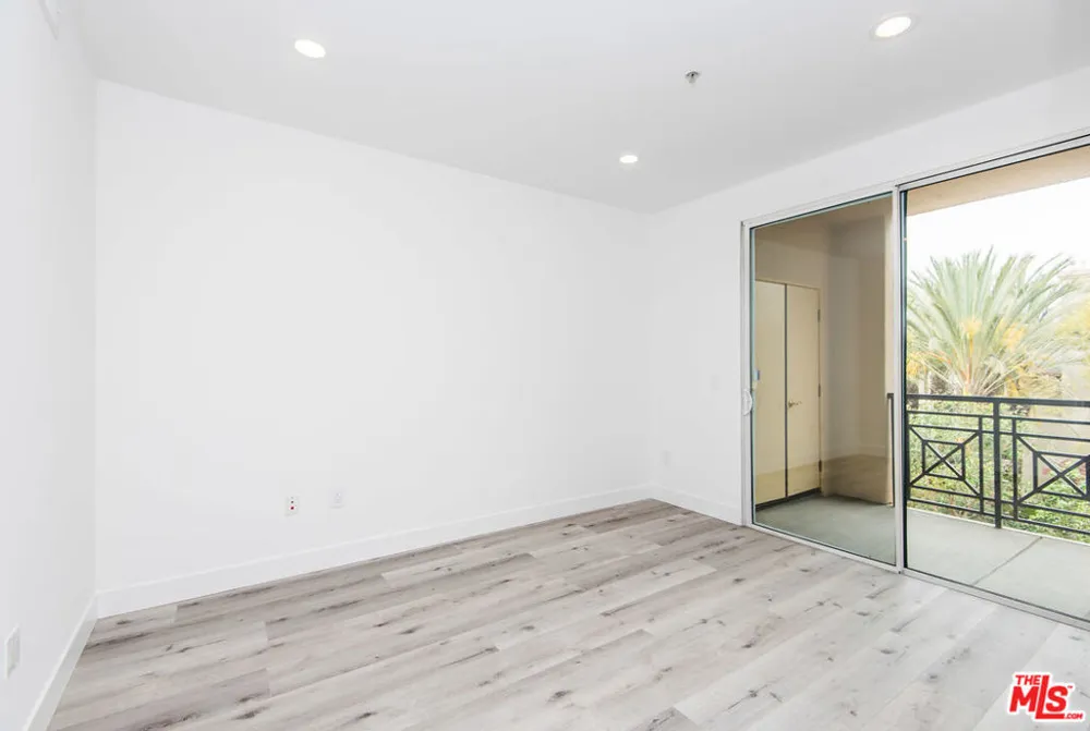 13075 Pacific #317 Playa Vista, CA 90094