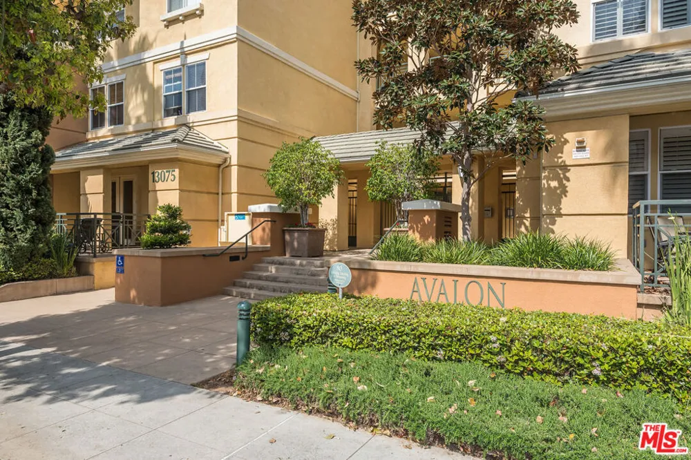 13075 Pacific #317 Playa Vista, CA 90094