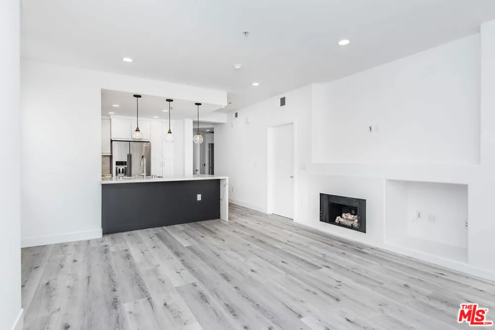 13075 Pacific #317 Playa Vista, CA 90094