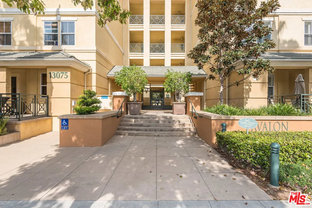 13075 Pacific #317 Playa Vista, CA 90094