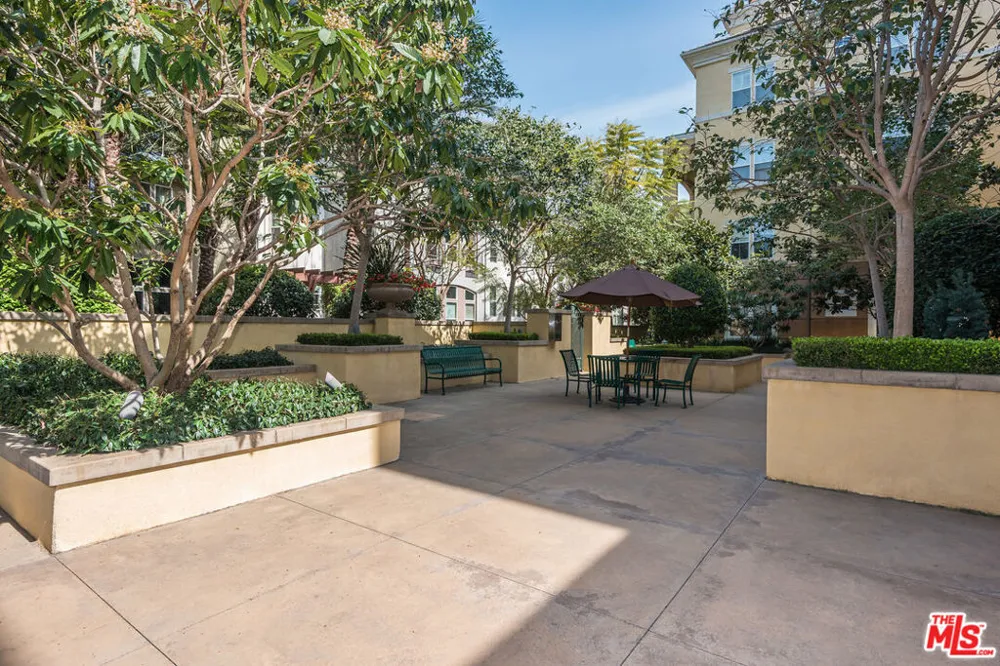 13075 Pacific #317 Playa Vista, CA 90094