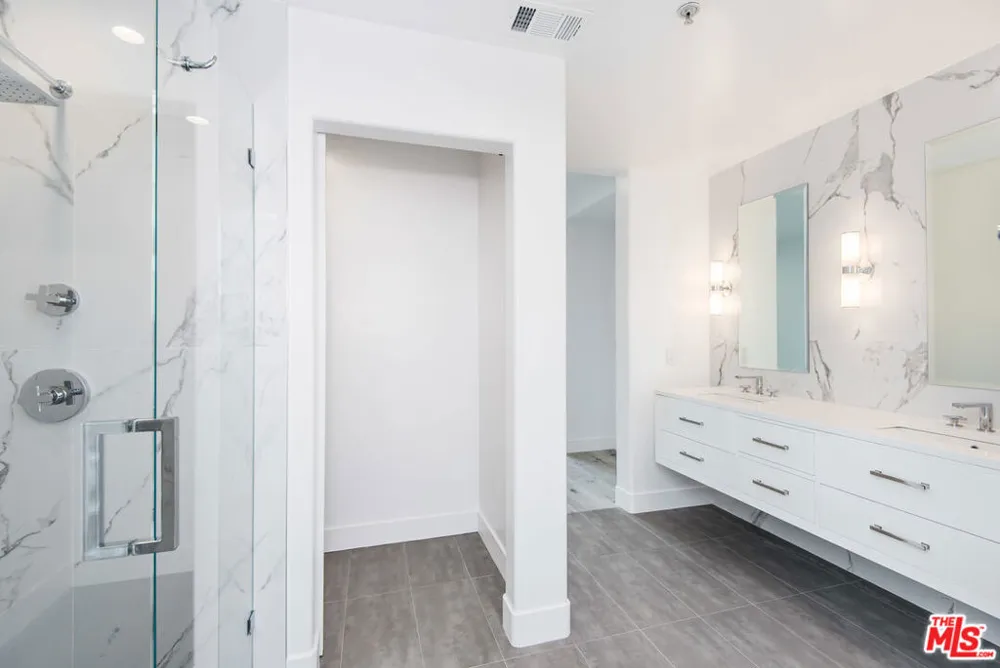13075 Pacific #317 Playa Vista, CA 90094