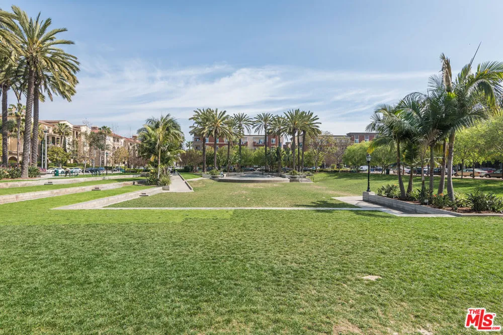 13075 Pacific #317 Playa Vista, CA 90094