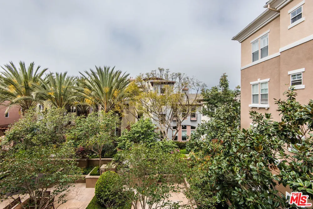 13075 Pacific #317 Playa Vista, CA 90094