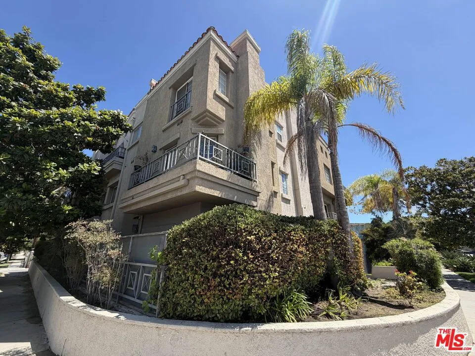 5154 Inglewood Boulevard #1 Los Angeles, CA 90230