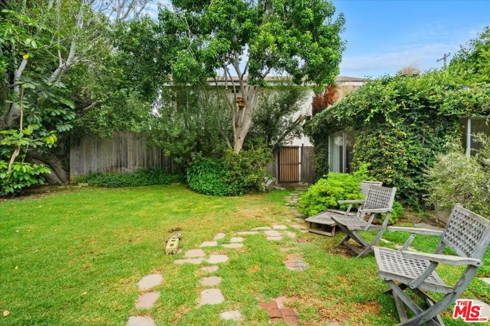 1365 Palms Boulevard Los Angeles, CA 90291