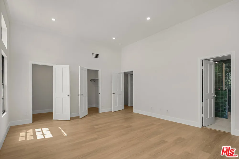 11759 Gateway Boulevard Los Angeles, CA 90064