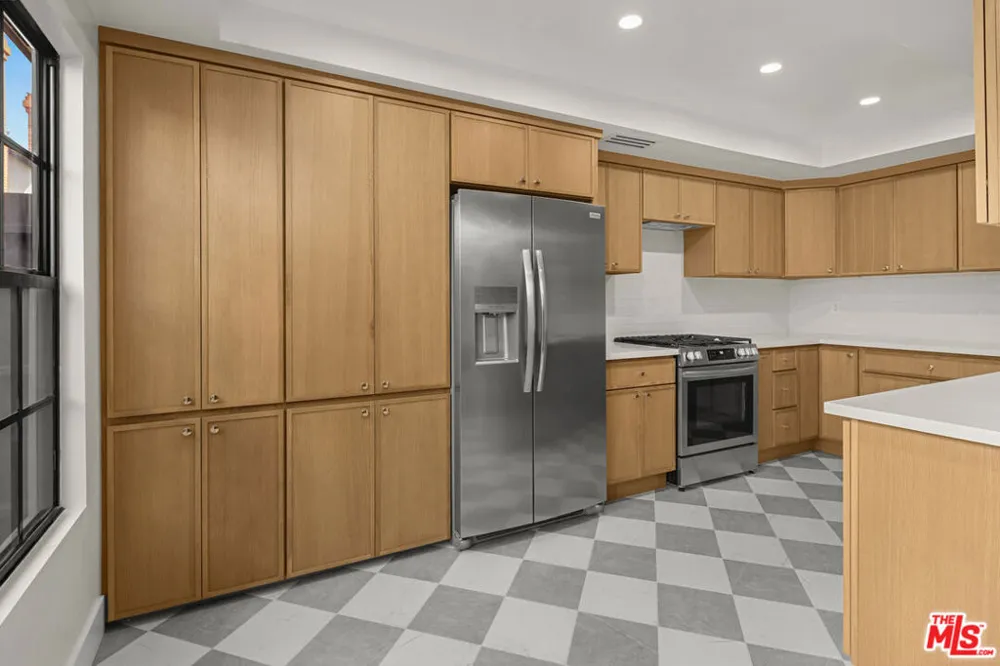 11759 Gateway Boulevard Los Angeles, CA 90064