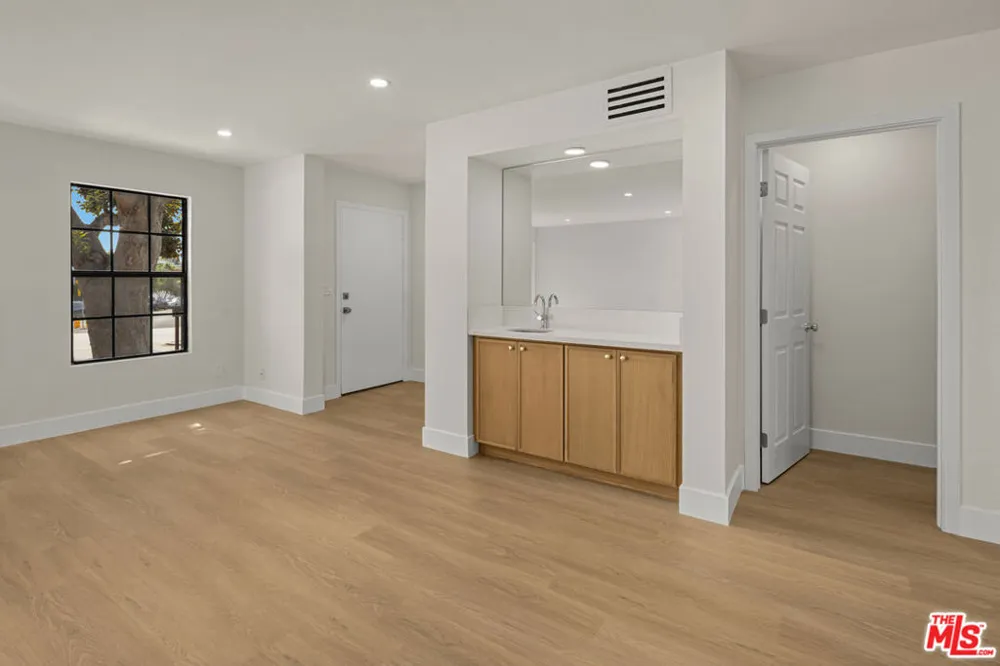 11759 Gateway Boulevard Los Angeles, CA 90064