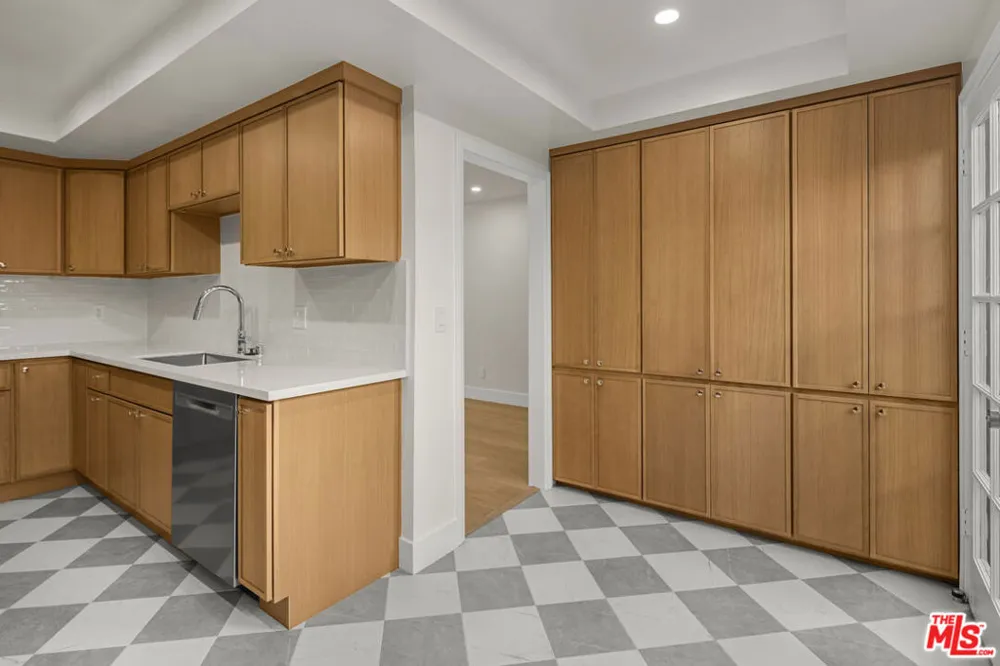 11759 Gateway Boulevard Los Angeles, CA 90064