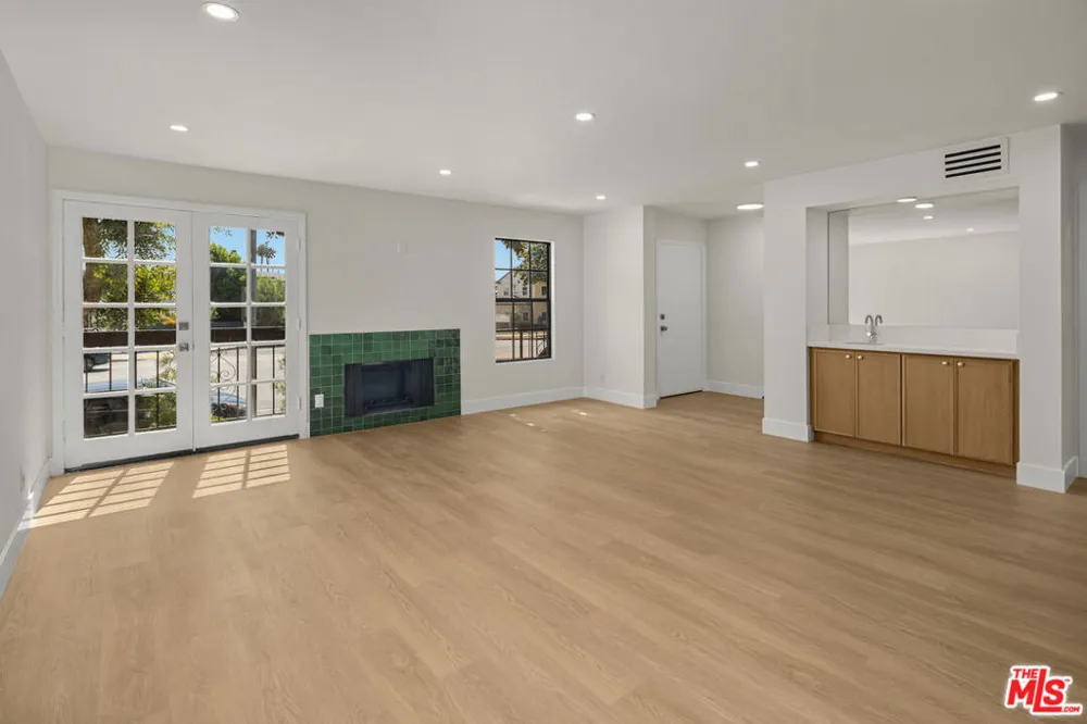 11759 Gateway Boulevard Los Angeles, CA 90064