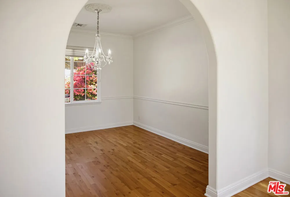 8485 Val Verde Drive West Hills, CA 91304