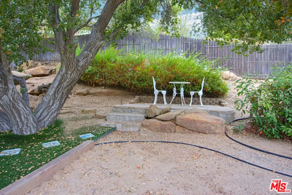 8485 Val Verde Drive West Hills, CA 91304