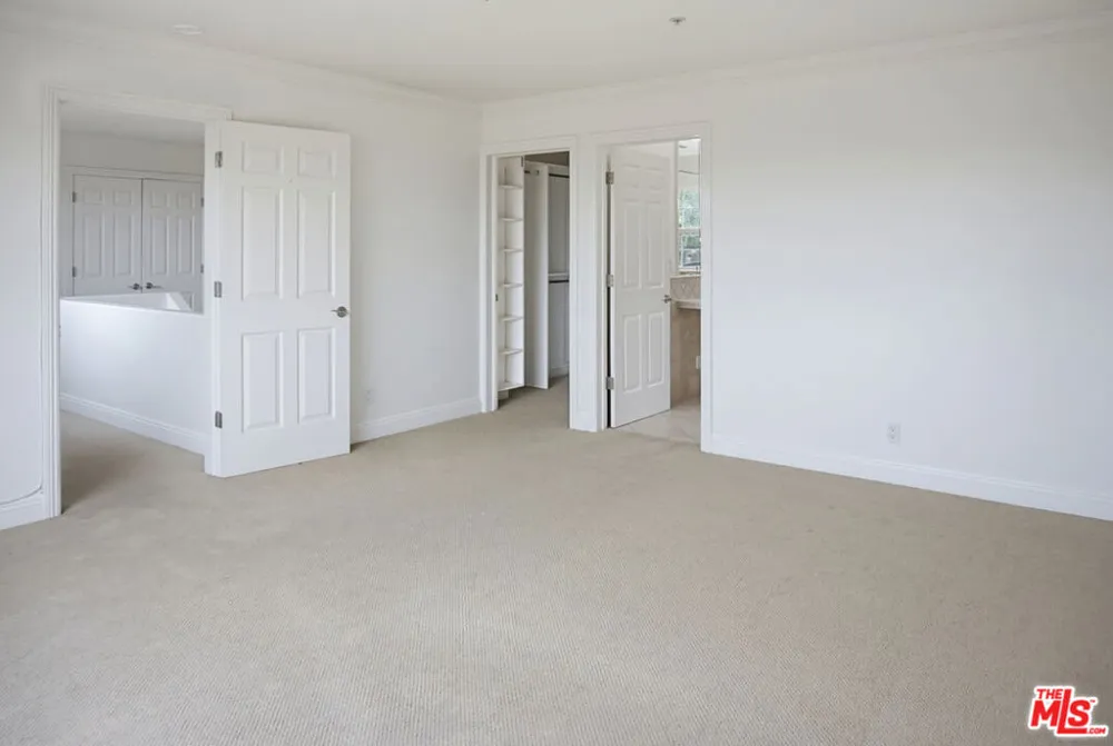 8485 Val Verde Drive West Hills, CA 91304