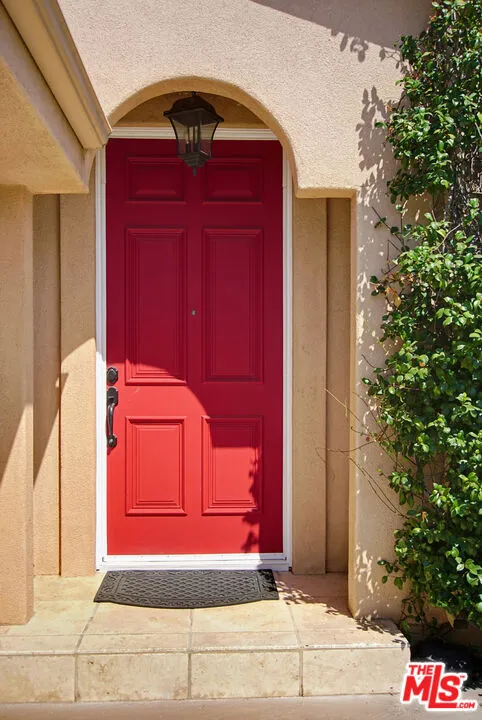 8485 Val Verde Drive West Hills, CA 91304