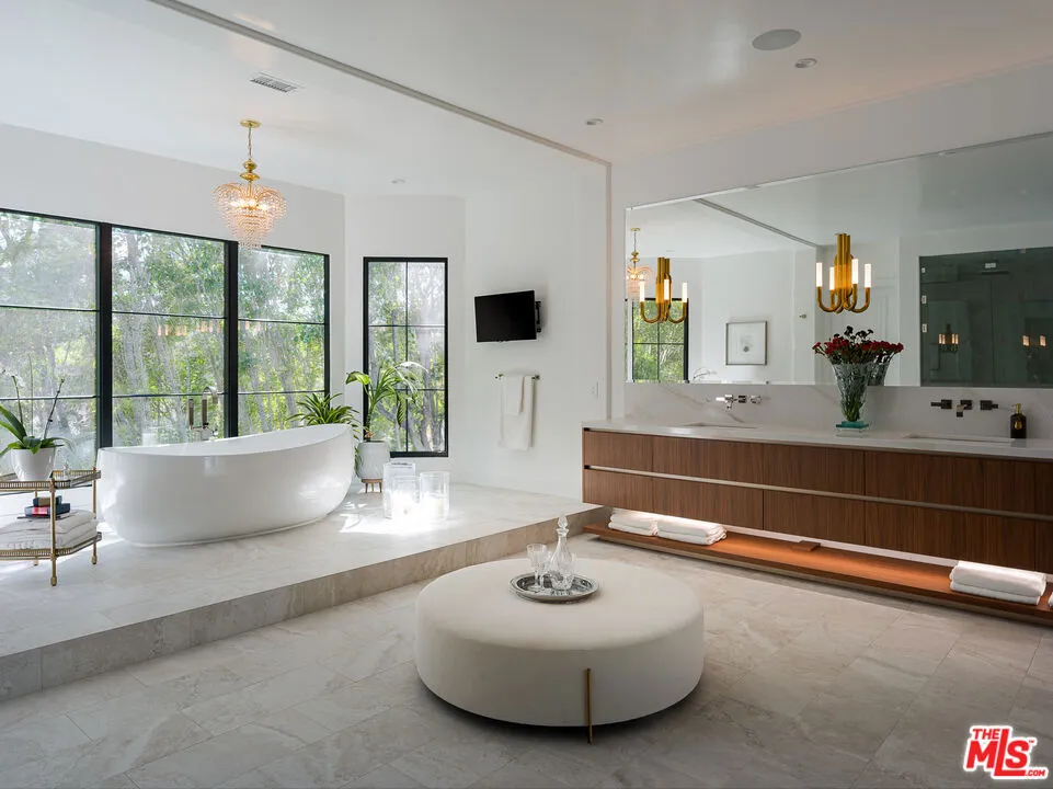 5192 Parkway Calabasas Calabasas, CA 91302