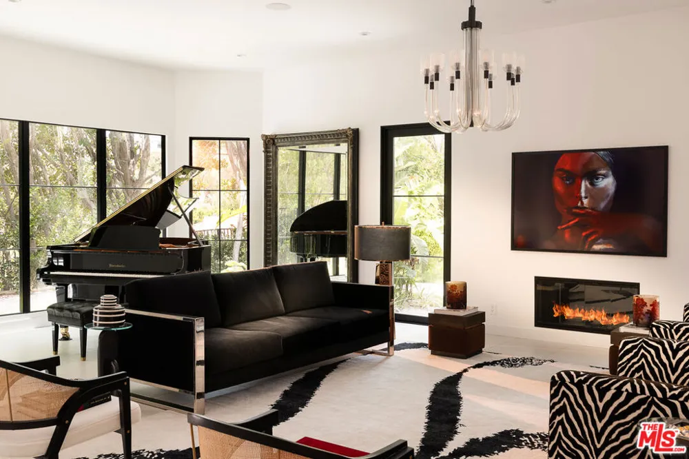 5192 Parkway Calabasas Calabasas, CA 91302