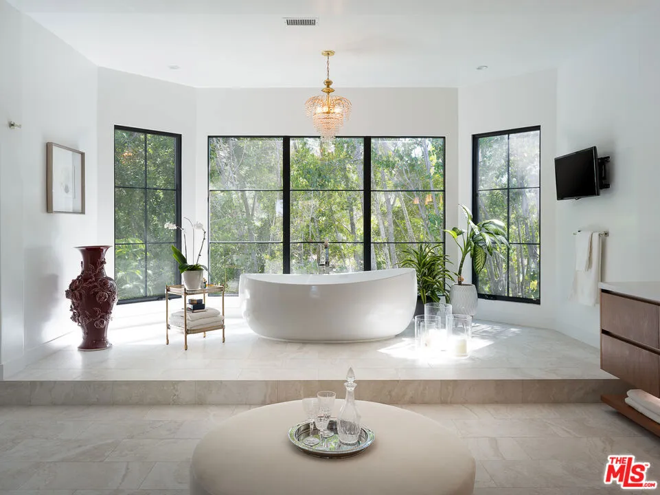 5192 Parkway Calabasas Calabasas, CA 91302