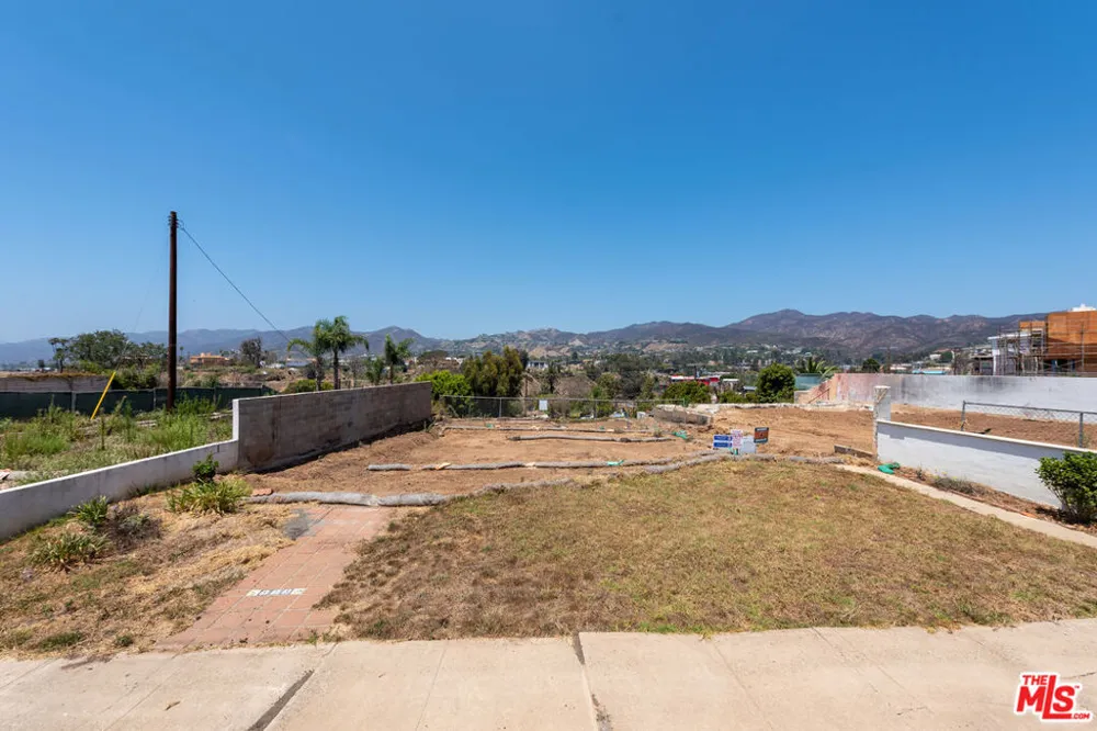 533 Mount Holyoke Avenue Los Angeles, CA 90272