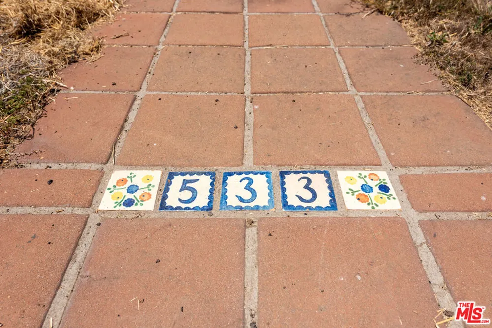 533 Mount Holyoke Avenue Los Angeles, CA 90272