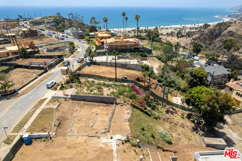 533 Mount Holyoke Avenue Los Angeles, CA 90272