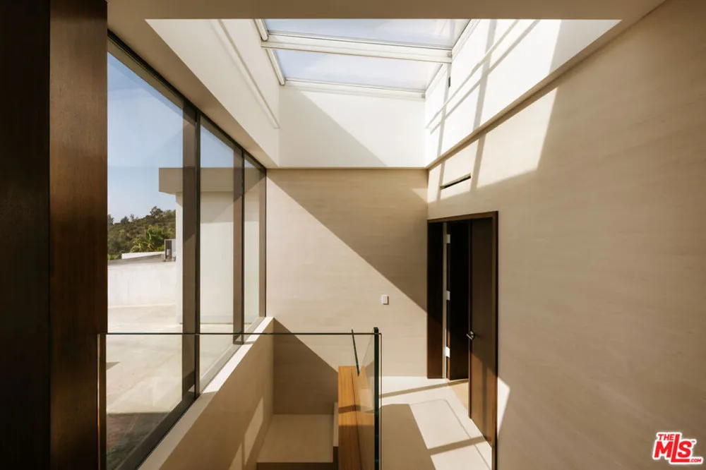 2644 Eden Place Los Angeles, CA 90210