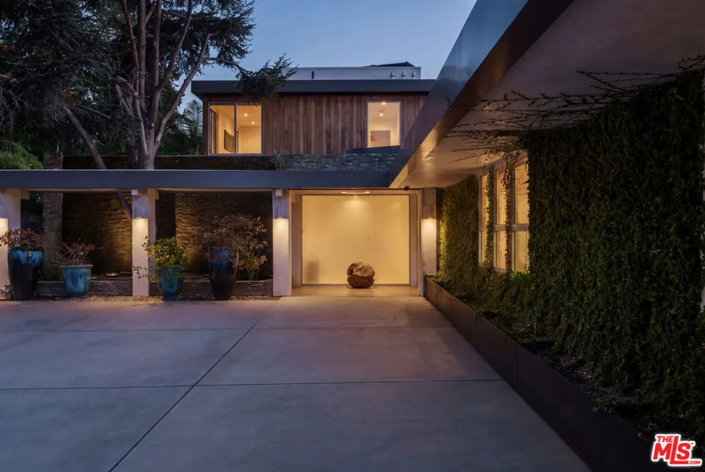 2644 Eden Place Los Angeles, CA 90210
