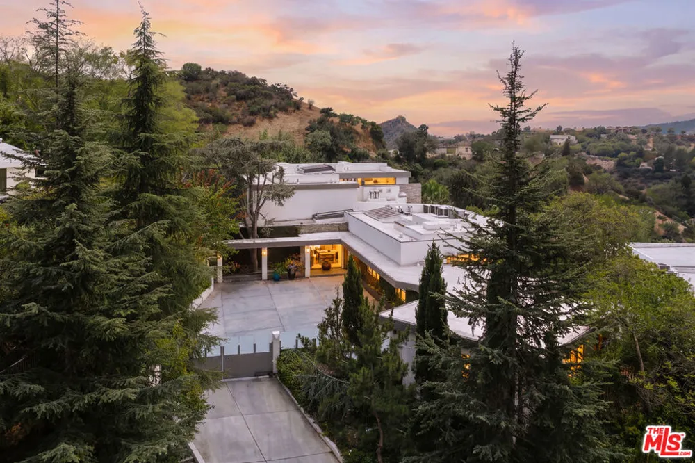 2644 Eden Place Los Angeles, CA 90210