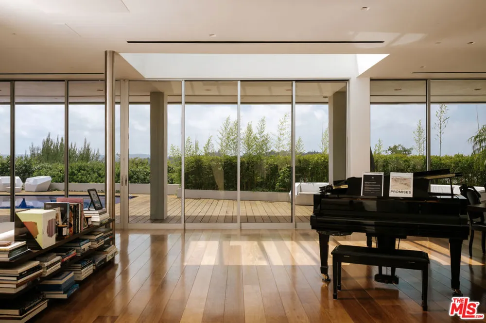 2644 Eden Place Los Angeles, CA 90210