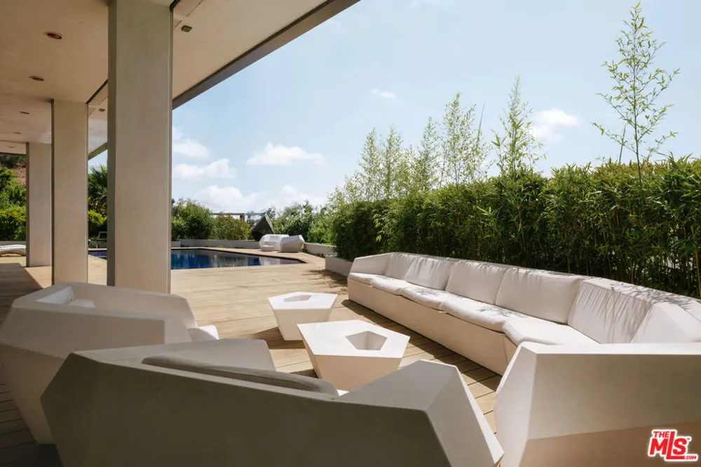 2644 Eden Place Los Angeles, CA 90210