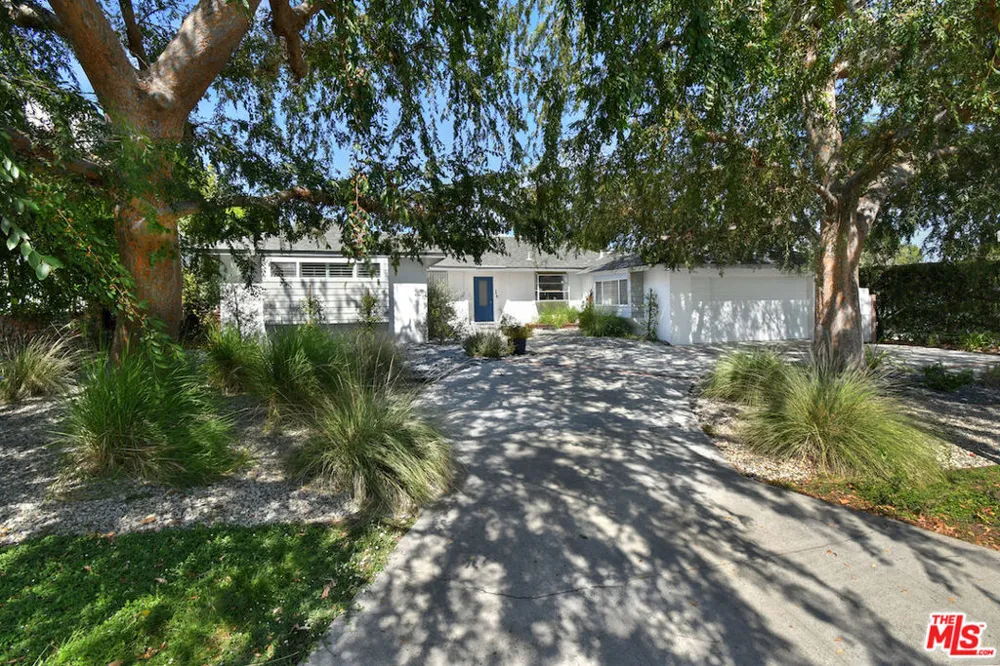 5071 Gaynor Avenue Encino, CA 91436