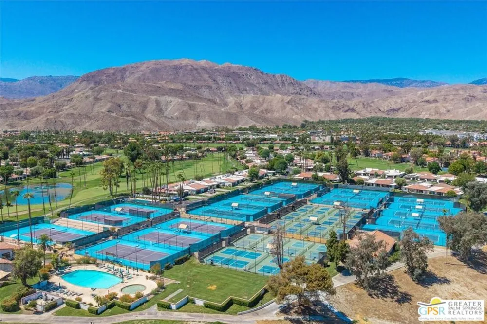 25 Toledo Drive Rancho Mirage, CA 92270