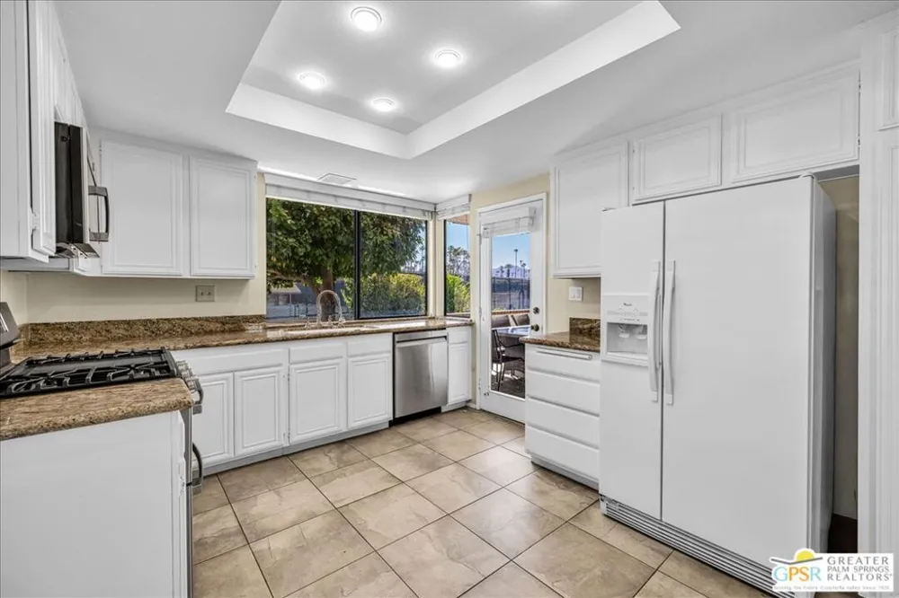 25 Toledo Drive Rancho Mirage, CA 92270