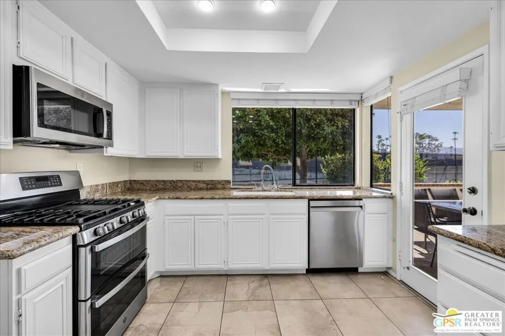 25 Toledo Drive Rancho Mirage, CA 92270