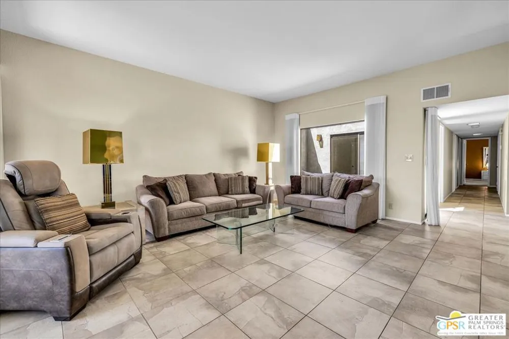 25 Toledo Drive Rancho Mirage, CA 92270