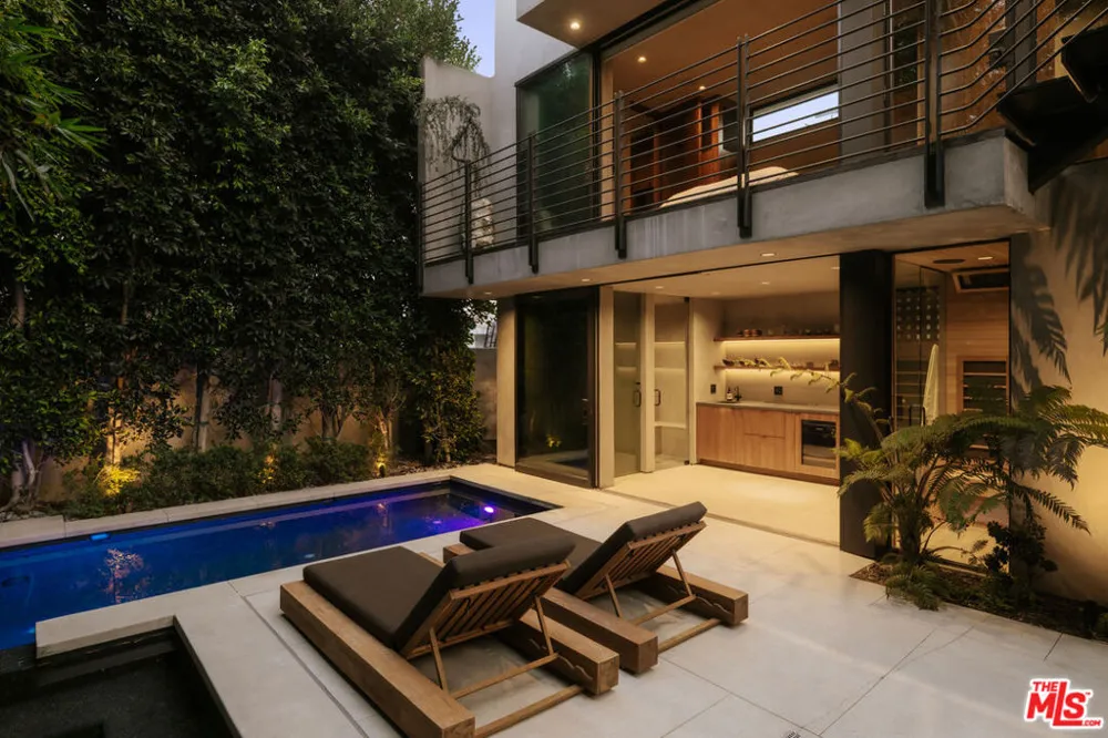 554 Westminster Avenue Los Angeles, CA 90291