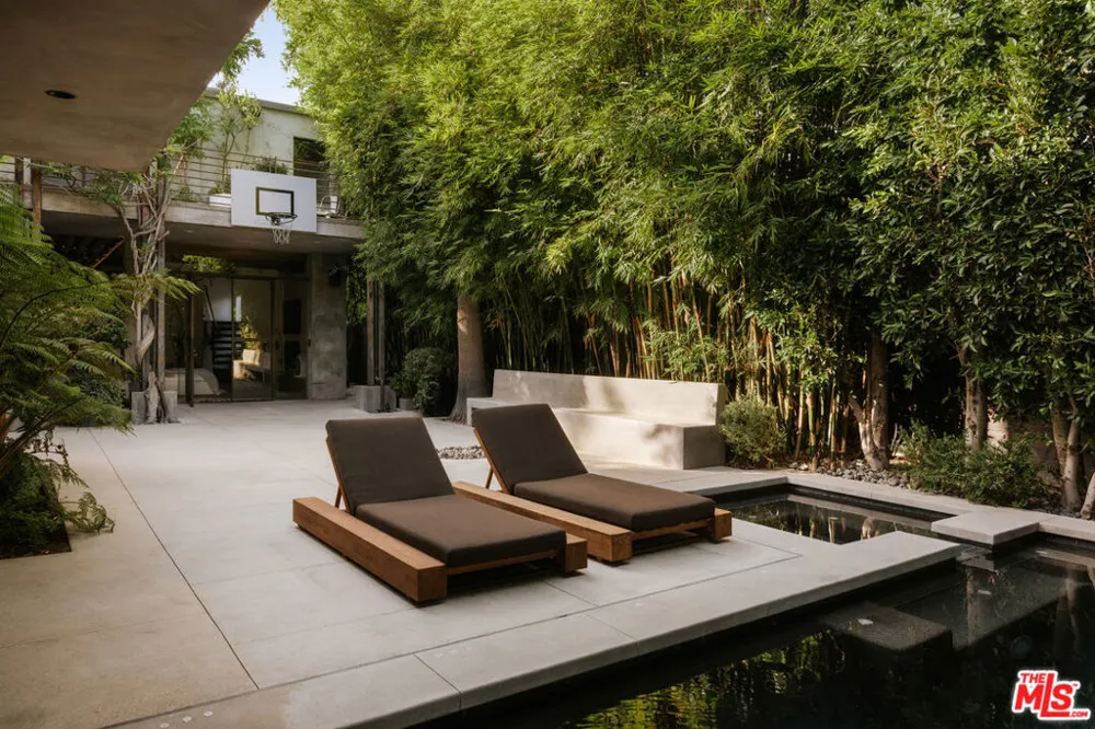 554 Westminster Avenue Los Angeles, CA 90291