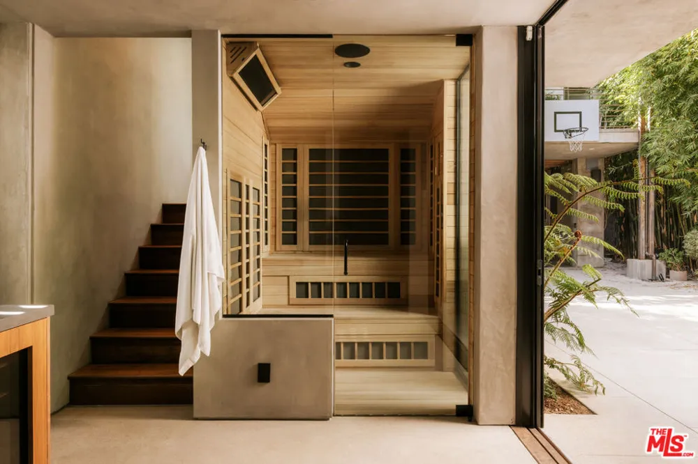554 Westminster Avenue Los Angeles, CA 90291