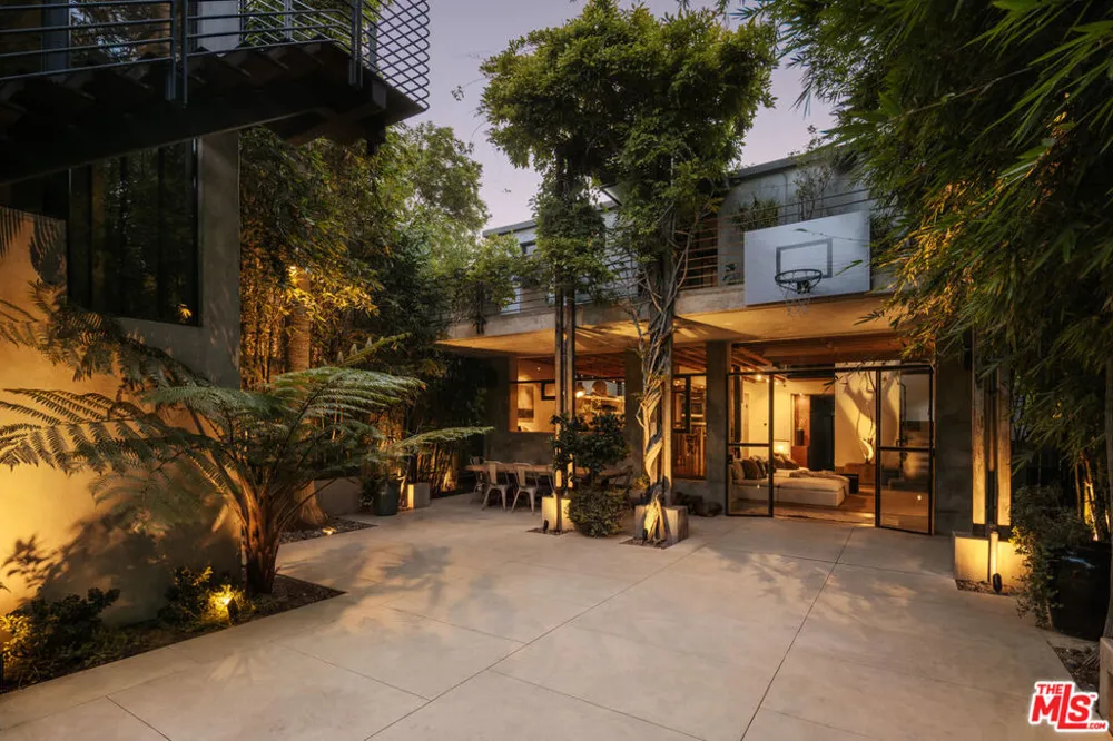 554 Westminster Avenue Los Angeles, CA 90291