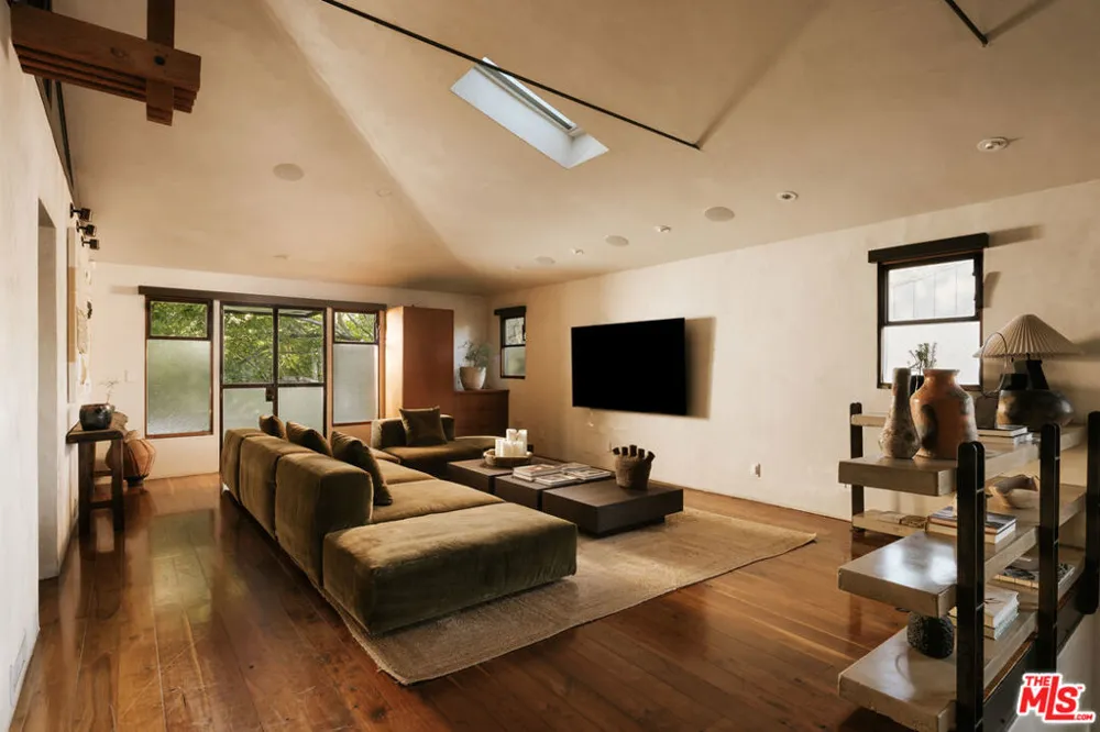 554 Westminster Avenue Los Angeles, CA 90291