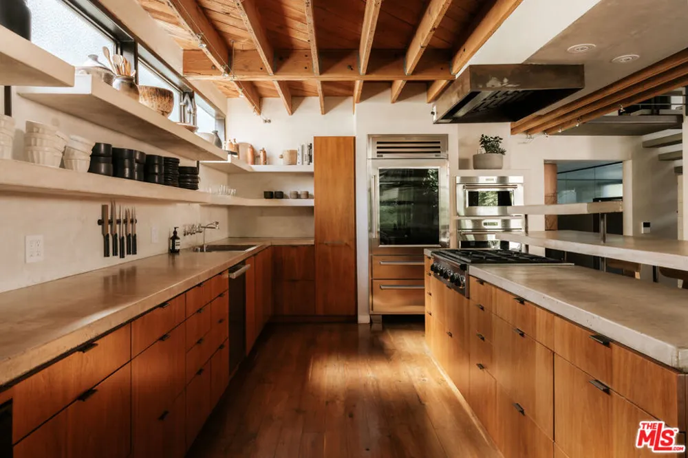 554 Westminster Avenue Los Angeles, CA 90291