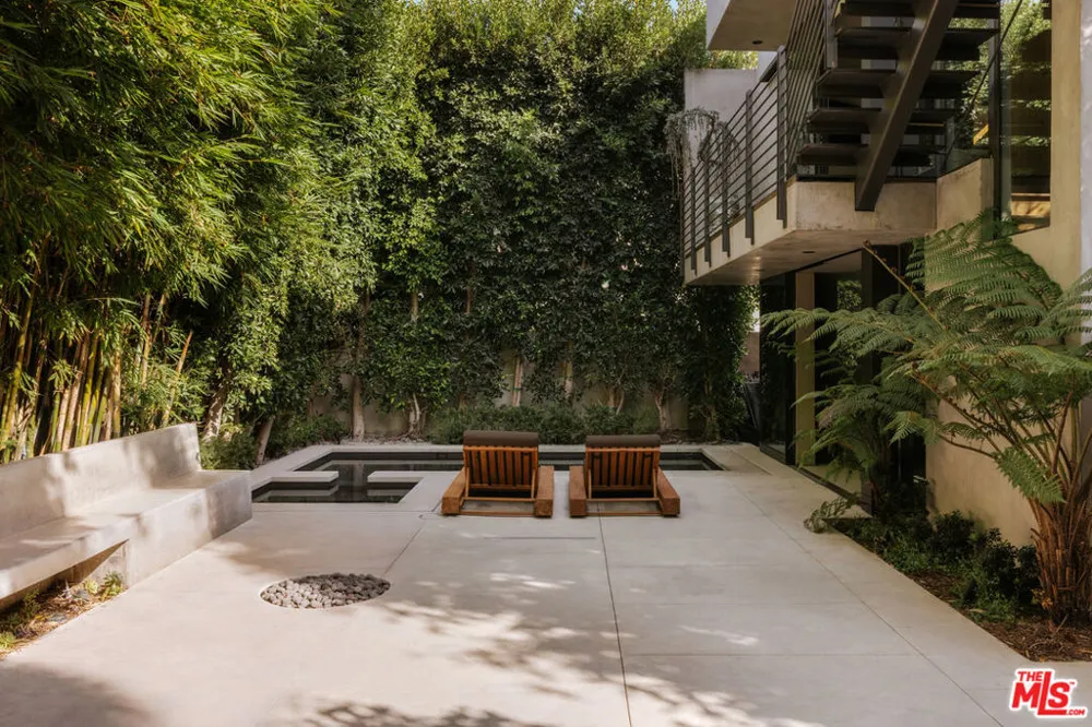 554 Westminster Avenue Los Angeles, CA 90291