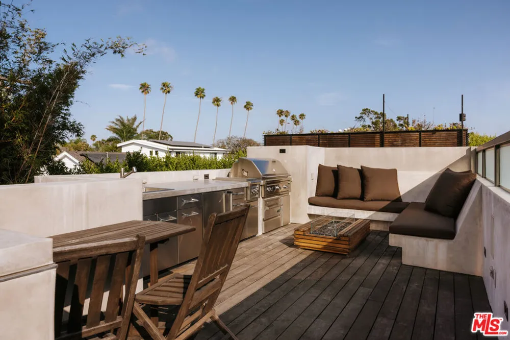 554 Westminster Avenue Los Angeles, CA 90291